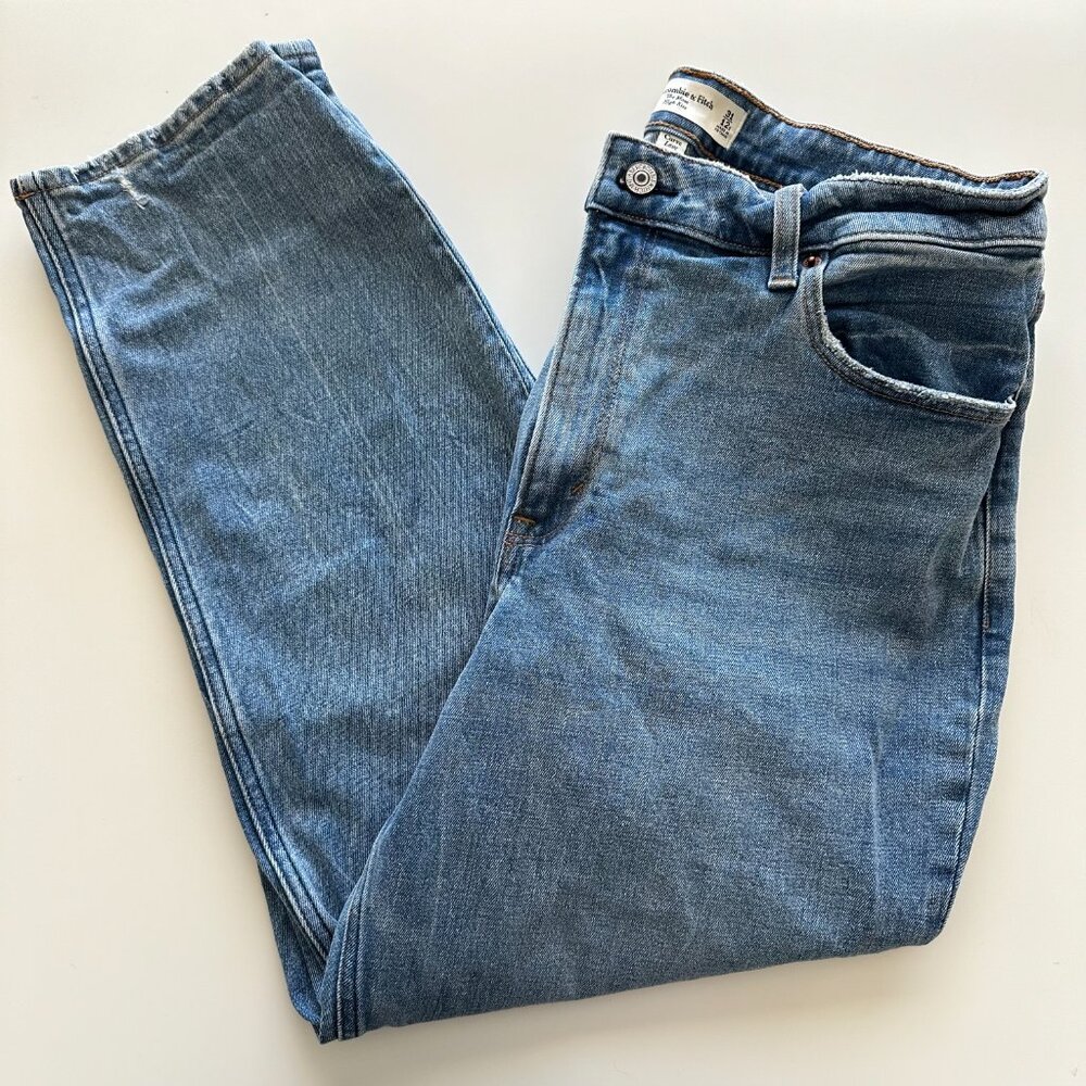 Abercrombie & Fitch Curve Love High Rise Mom Jean